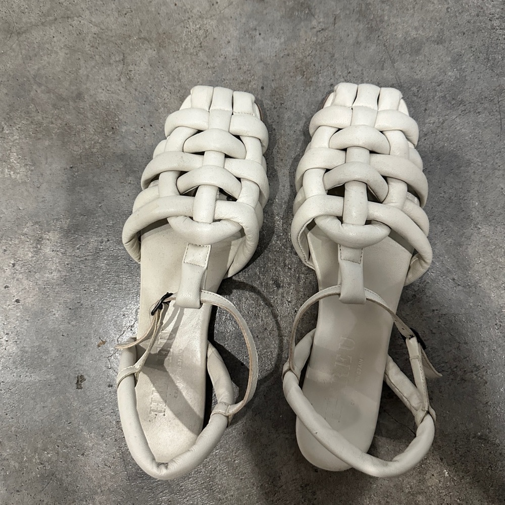 Hereu Cabersa gladiator sandal- white. Size 38